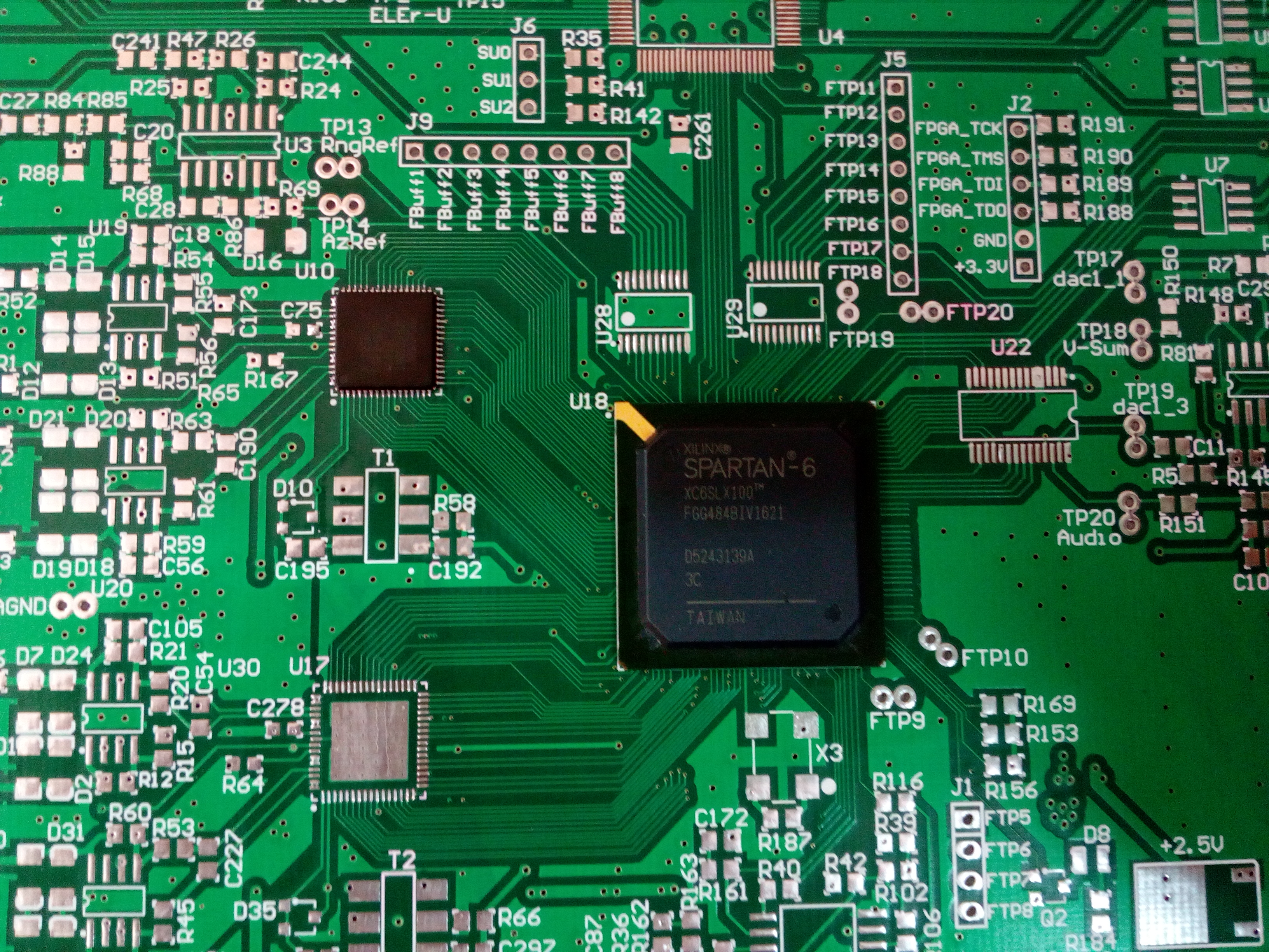 مونتاژ قطعات SMD-DIP - مونتاژ بردهای الکترونیکی و کابل و کانکتور عکس شماره 2