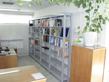 قفسه ثابت فروشگاهی و کتابخانه ای